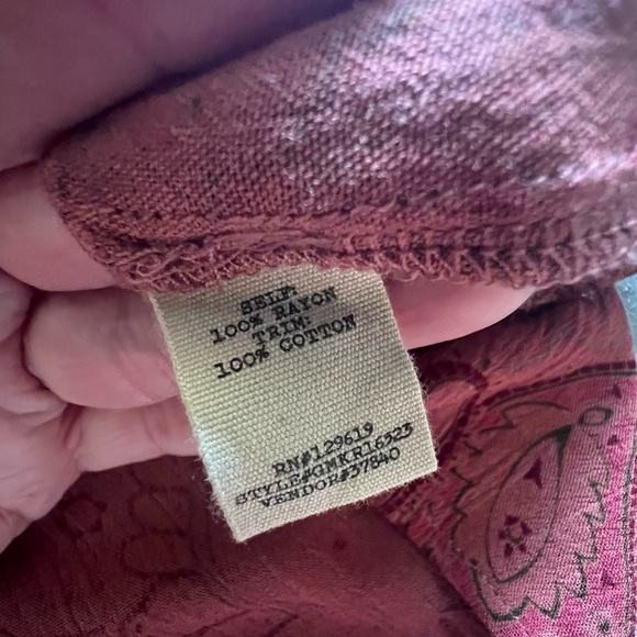 ⭐️ BOGO FREE⭐️ GIMMICKS by Buckle Vintage Boho Paisley Halter To - Picture 9 of 10